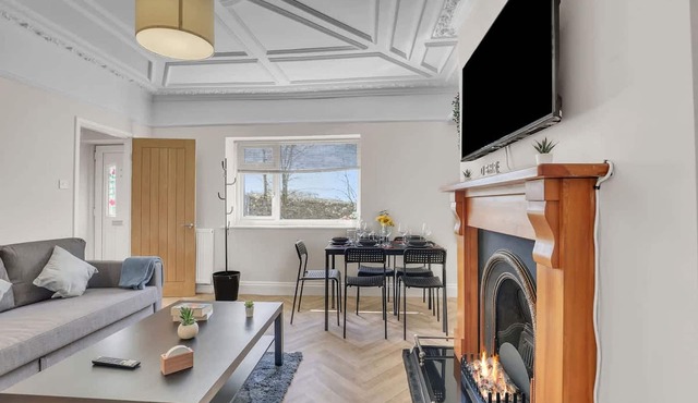 Cozy 2 Bedroom Cottage