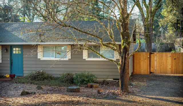 Cozy 2-bedroom cottage in terrific Tigard