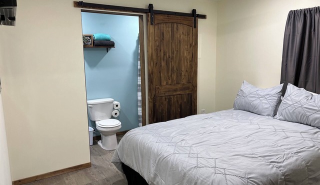 Cozy 2-bedroom cottage in Mullens with WiFi, AC, close to Hatfield McCoy Trails