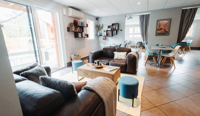 Cozy 2-bedroom apartment for 4 people.
