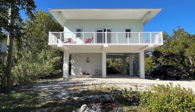 Cozy 2-bedroom house in charming Little Torch Key