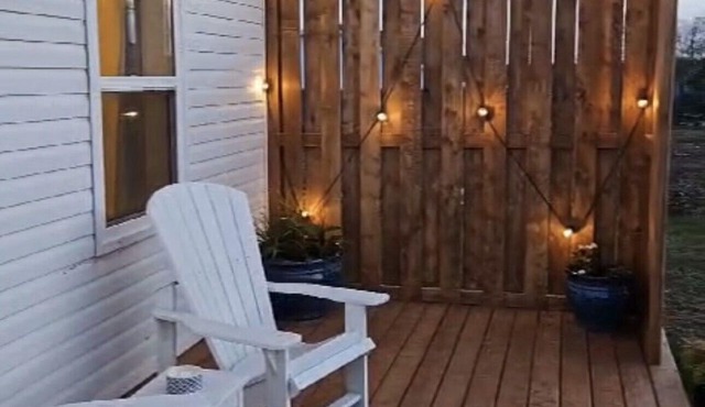 Cozy 2-bedroom house in beautiful North Rustico with WiFi, AC