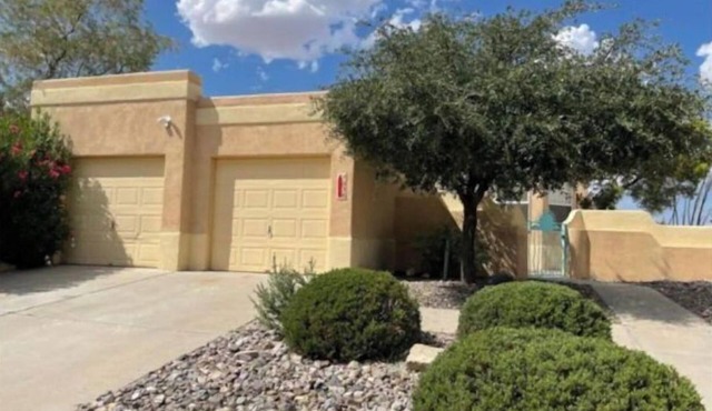 Cozy 2 bedroom home in the heart of Picacho Hill
