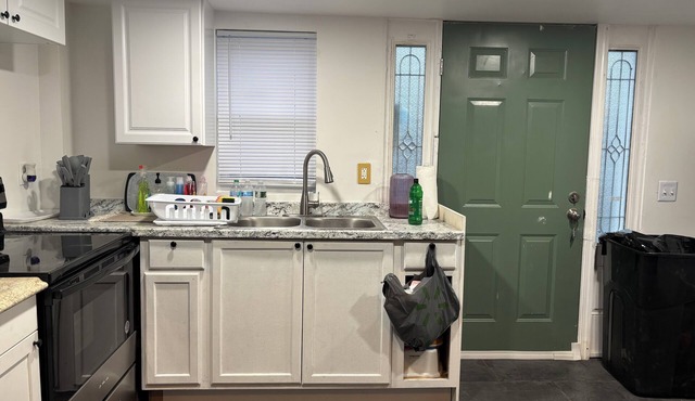 Cozy 2-bedroom house in enjoyable Philadelphia w AC near St.Christopher Hospital