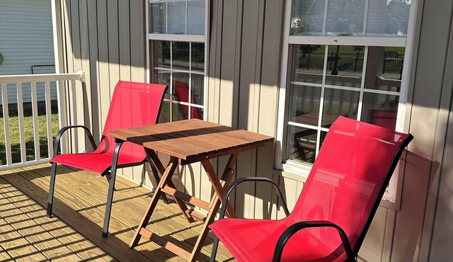 Cozy 2-bedroom house in fantastic Buchanan with lovely front porch, a/c and WiFi