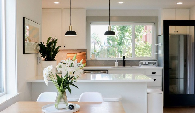 Cozy 2-bedroom house in SE Portland with AC, WiFi