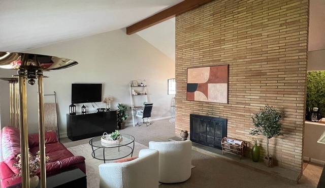 Cozy 2-bedroom house in serene Portage Lakes