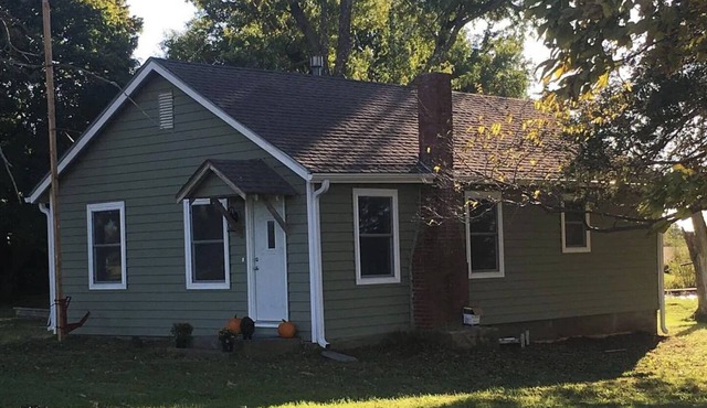 Cozy 2-bedroom house in tranquil Eudora Kansas. Close to FIFA World Cup venues!
