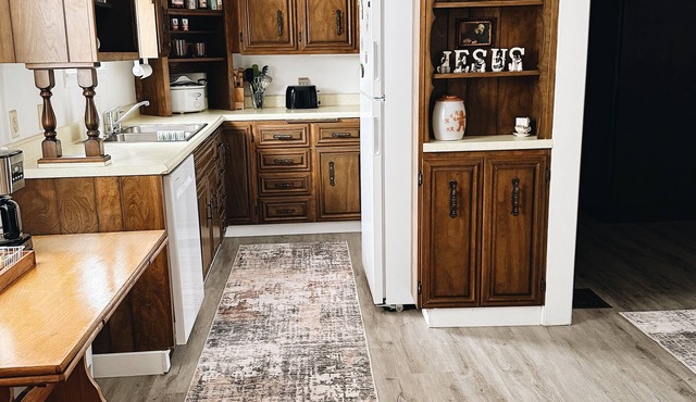 Cozy 2-bedroom house in adorable Hulett, near the Blackhills and Devils Tower.