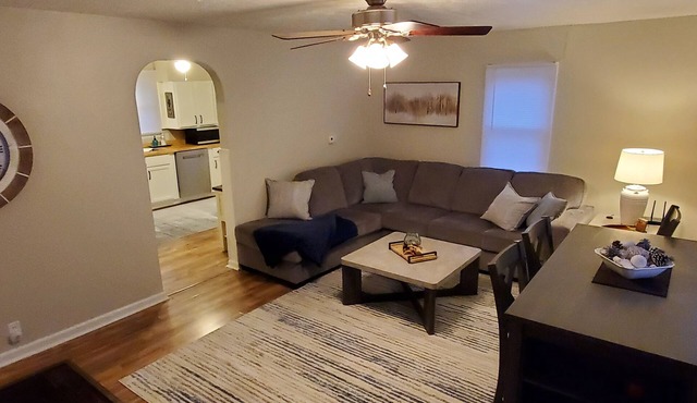 Cozy 2-bedroom house in Marion that is perfect for a relaxing stay