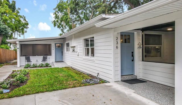 Cozy 2-bedroom house in gorgeous Orlando with AC