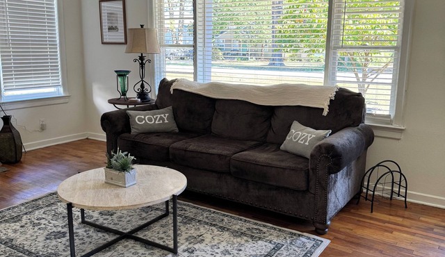 Cozy 2-bedroom house in peaceful Paducah close to downtown