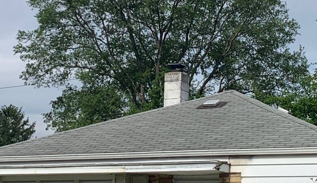 Cozy 2-bedroom house in quaint Toledo, with AC for relaxing stays