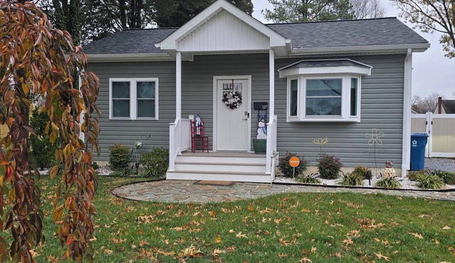 Cozy 2-bedroom house in charming Wyoming with AC for relaxing stays