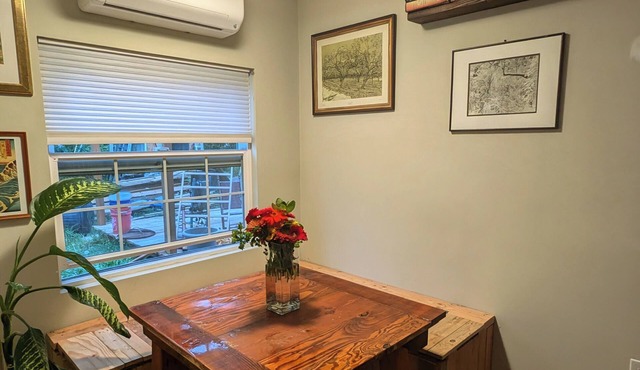 Cozy 2-bedroom house with WiFi, AC, in lovely Clatskanie