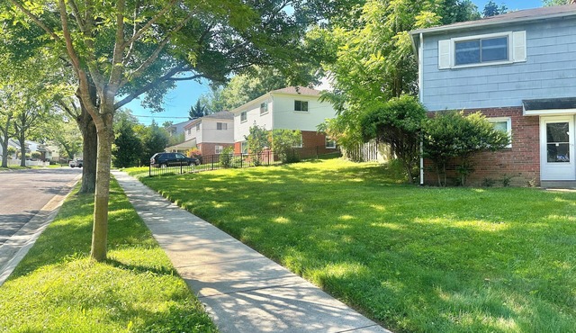 Cozy 2-bedroom house in Rockville