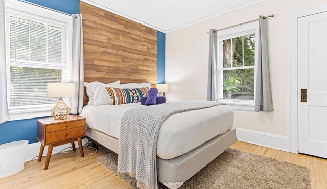 Cozy 2-bedroom in serene Saint Paul- With Cold AC- Close to everything!