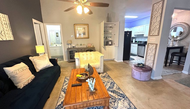 Cozy 2 bedroom in gated community filled with many amenities- blocks to beach