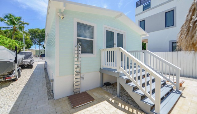 Cozy 2-Bedroom Key Largo Oasis – Steps from the Water
