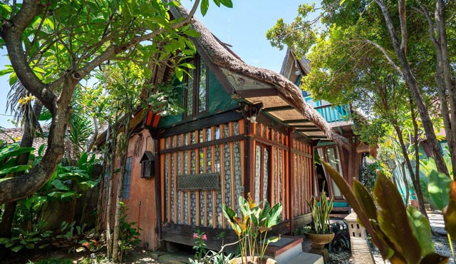 Cozy 2-Bedroom Lumbung Cabin in Sanur, Bali