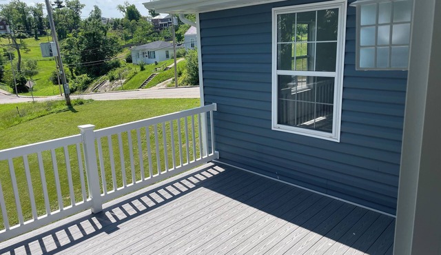 Cozy 2 - bedroom Little Blue House On The Hill in enjoyable Jefferson City