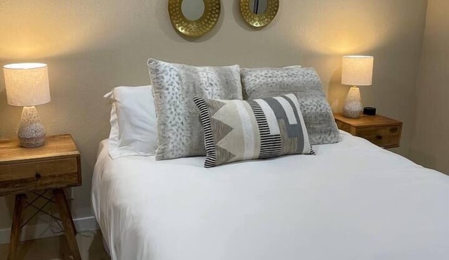 Cozy 2 bedroom Mainstreet Stay