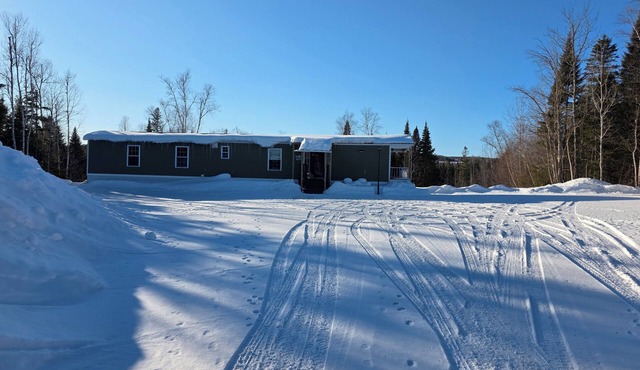 Cozy 2-bedroom mobile home in beautiful Wallagrass,Maine