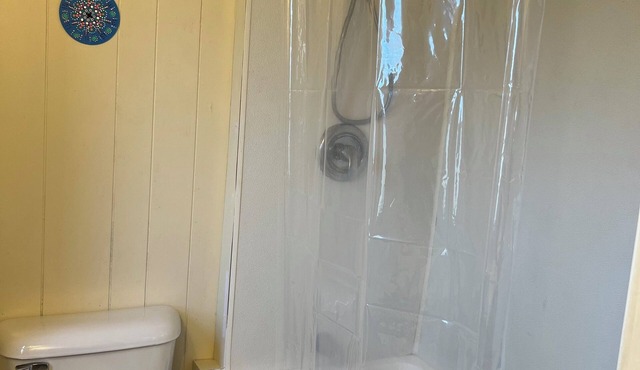 Cozy 2-bedroom mobile home in enchanting Salmon with WiFi, AC