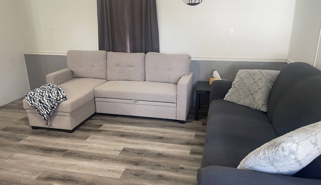 Cozy 2-bedroom mobile home in Knoxville