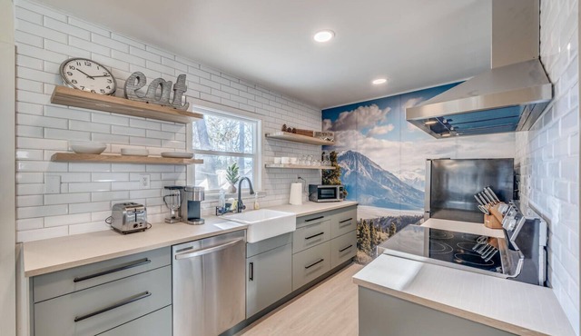 Cozy 2-bedroom Mountain Home in Portola