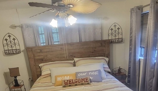 Cozy 2 bedroom nook near Texas Medical Center, U of H, & Downtown Houston