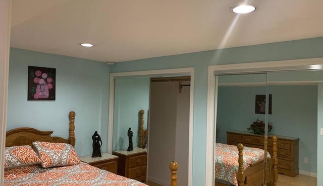 Cozy 2 bedroom place with mountain views!