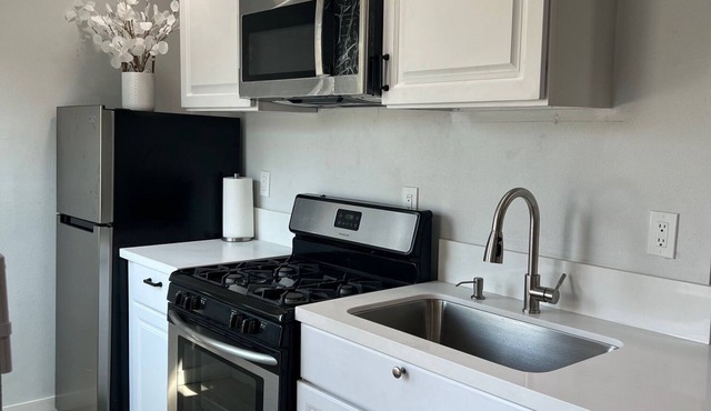 Cozy 2 Bedroom- Retreat in Fullerton
