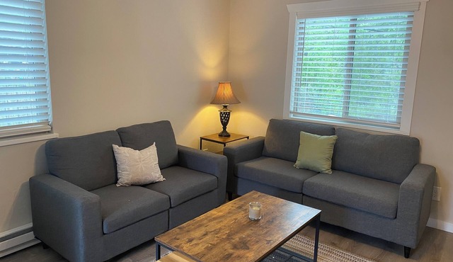 Cozy 2-bedroom Riverside Duplex