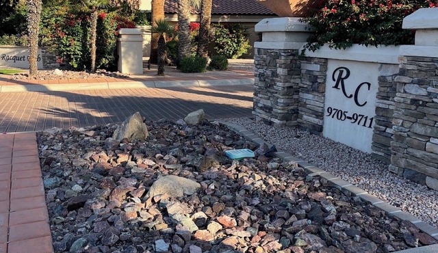 Cozy 2-bedroom Scottsdale Condo,Beautiful views. Pool,hot tub, and gym