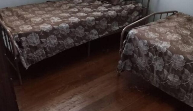 Cozy 2 bedroom single residence near the Historical Beverly Hills community