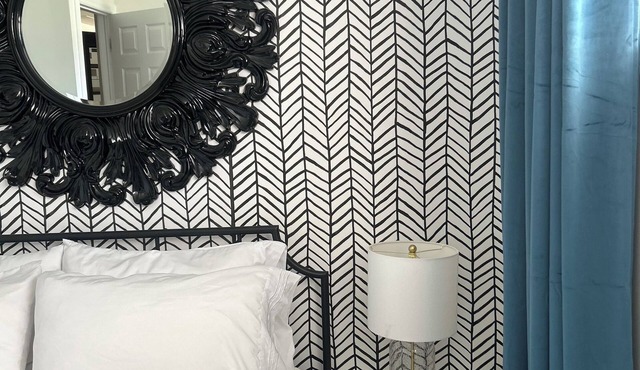 Cozy 2 bedroom Suite Close to Spruce Meadows