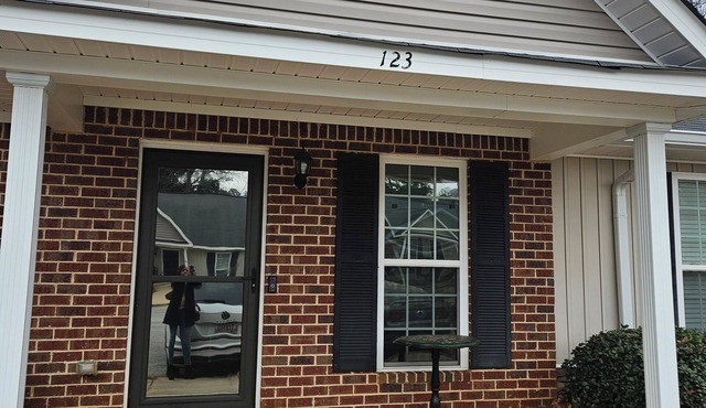 Cozy 2-bedroom townhome in beautiful North Augusta with AC, family-friendly area