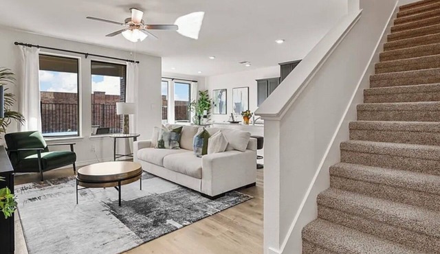 Cozy 2-bedroom townhome in charming Anna with AC