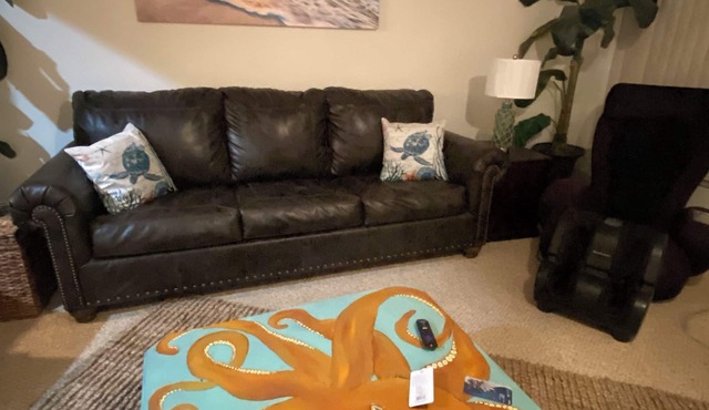 Cozy 2-bedroom townhome in amazing Lecanto with WiFi, AC