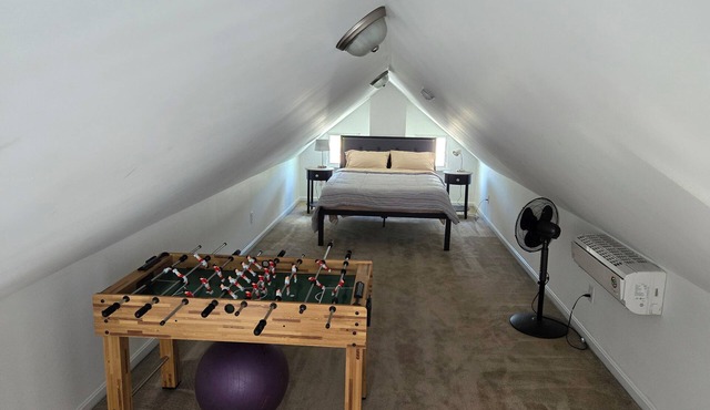 Cozy 2-bedroom apartment close to Canal Bike Trail in wonderful Chesapeake City