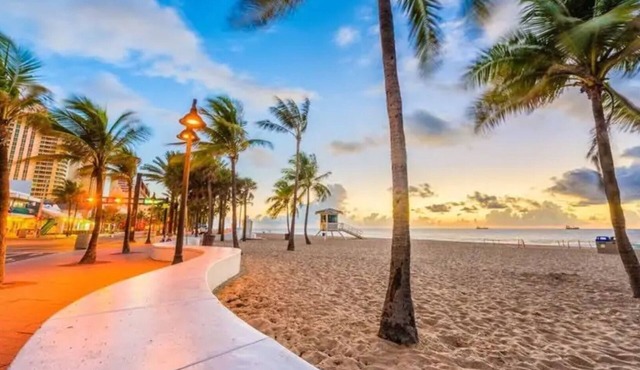 Cozy 2 bedroom apartments - Centrally Located!