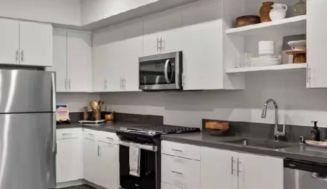 Cozy 2-bedroom condo with WiFi, AC in pleasant Rancho Cucamonga CA