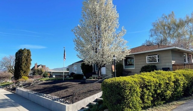 Cozy 2-bedroom Wenatchee view house close to town