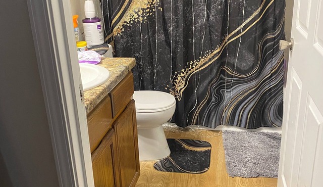 Cozy 2-bedroom with AC and WiFi in welcoming Sandy Springs