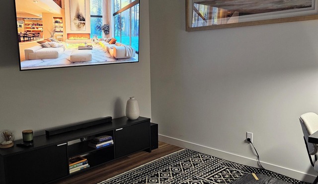 Cozy 2 bedrooms and 1 bath for 4 guests!