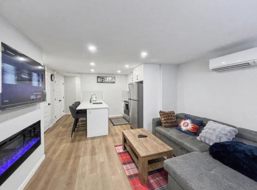 Cozy 2 bedrooms Suite in Mahogany SE Sleeps 6