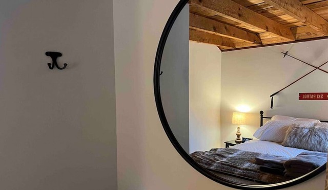 Cozy 2 bedrooms unit next to Greek Peak ski resort