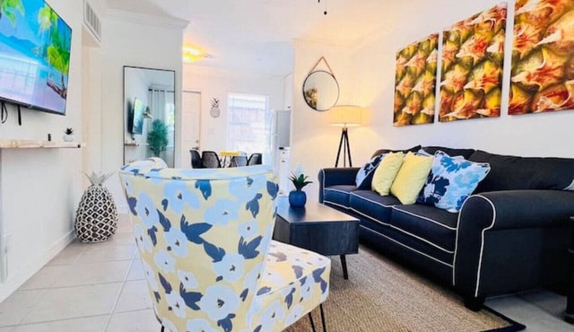 Cozy 2 BR Condo - 7 Min from Fort Lauderdale Beach