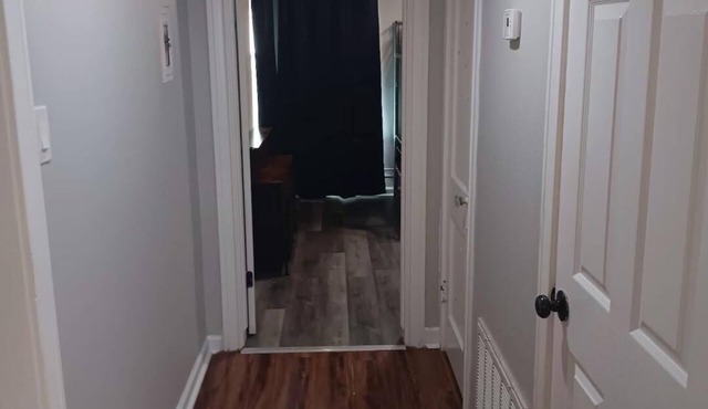 Cozy 2 BR downstairs duplex with AC Near Ocean Drive,Downtown Corpus Christi